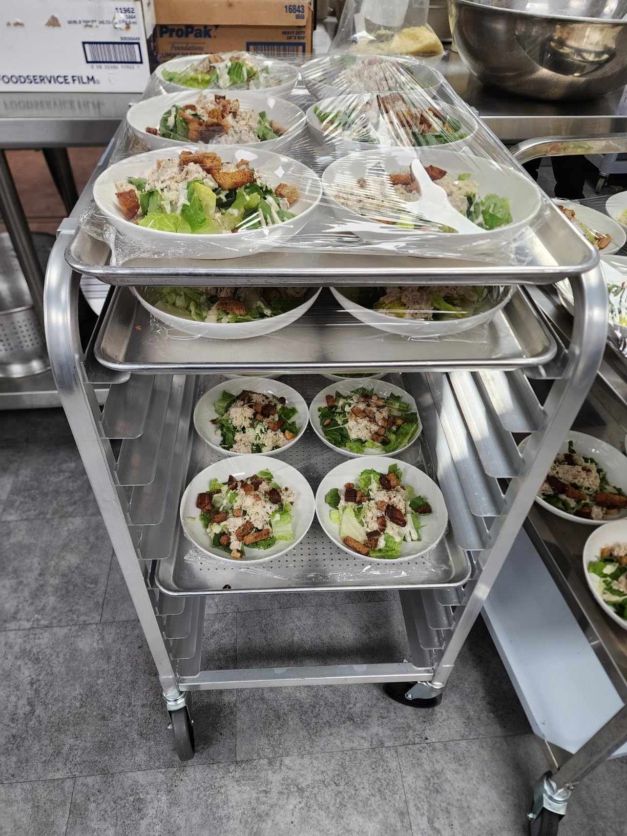 Profeeshaw Bun Pan Bakery Rack 20 Tier with Wheels, Aluminum Racking Trolley Storage for Half or Full Sheets customer photo 1