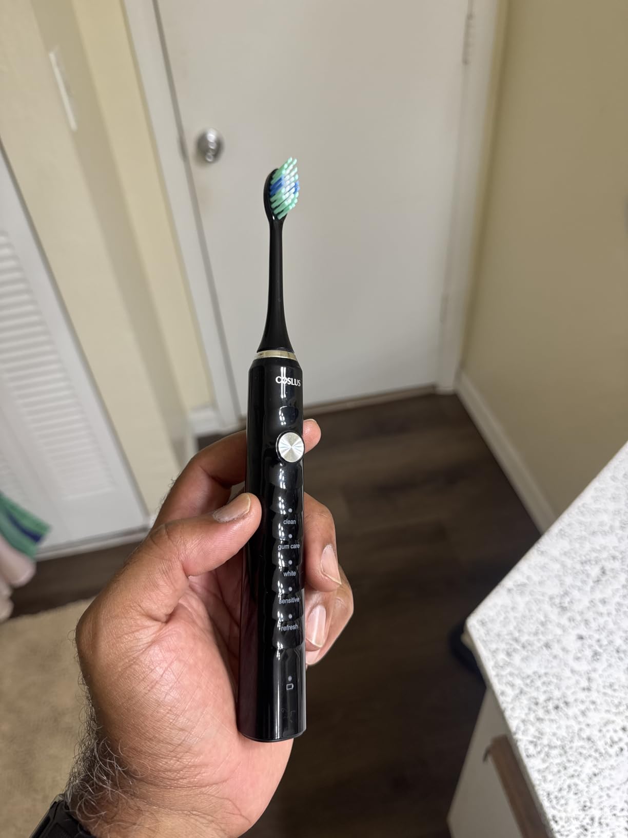 COSLUS Sonic Electric Toothbrush for Adults C40(DY-108Pro): 47000 VPM for Deep Cleaning with Travel Case - 5 Modes for Sensitive Teeth & Brace, Wireless Charging, 6 Brush Heads for Family, Black (1PC) customer photo 2