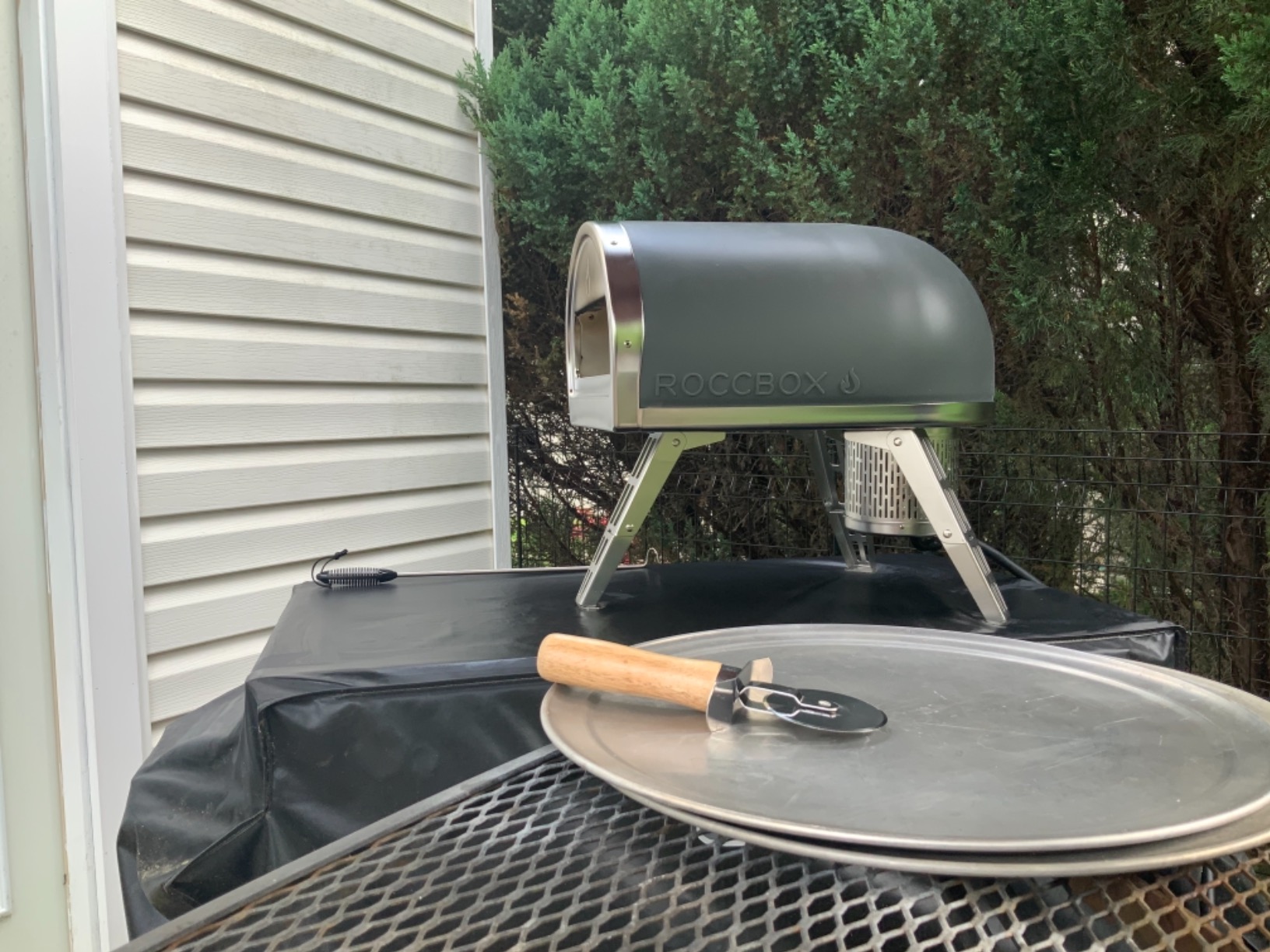 Gozney Roccbox Outdoor Pizza Oven, Black, Portable, Gas & Wood Fired, Restaurant-Grade customer photo 2