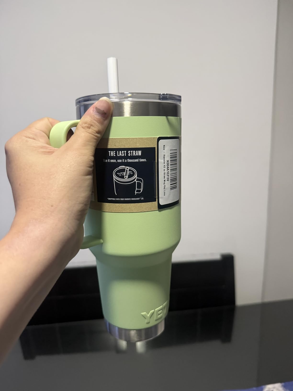 YETI Rambler 42 oz Tumbler with Handle and Straw Lid, Travel Mug Water Tumbler, Vacuum Insulated Cup with Handle, Stainless Steel, Key Lime customer photo 1