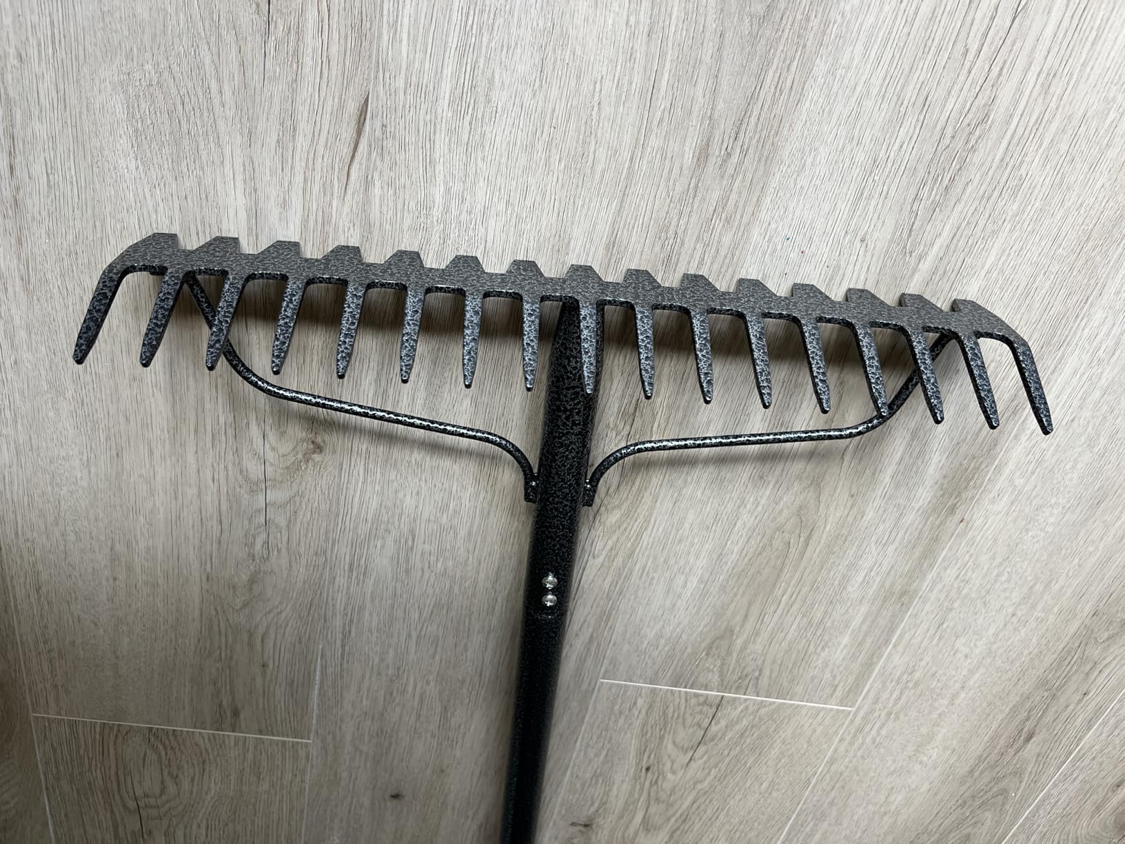 63'' Bow Rake ,17 Tines Metal Head Rakes with Stainless Steel Handle, Heavy Duty Garden Rake for Loosening Soil Gathering Leaf Leveling Lawn Farming Land Management Yarn Thatch Rake customer photo 1