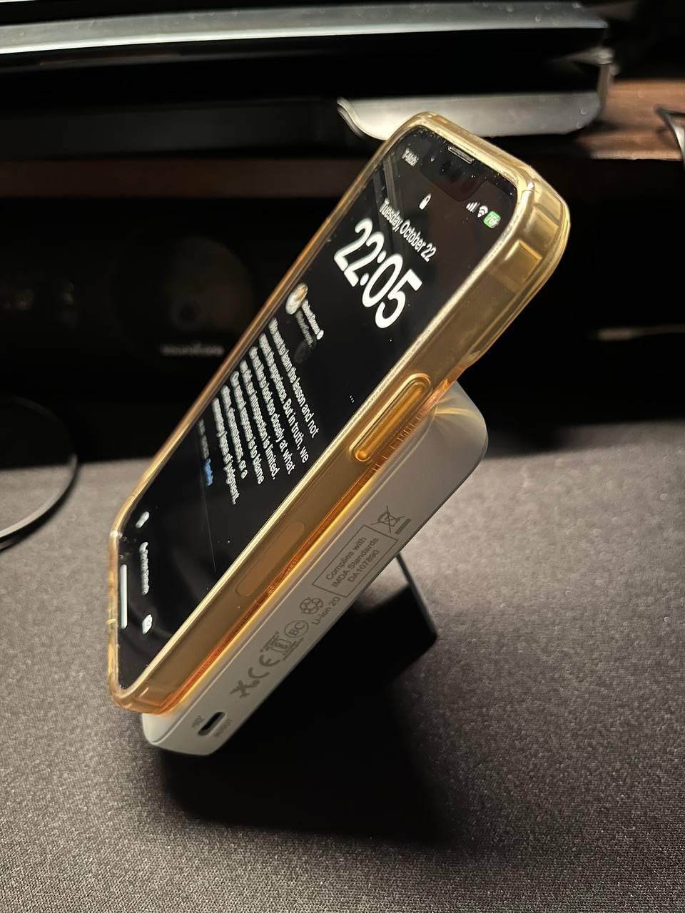 Anker Zolo Magnetic Power Bank, 10,000mAh Wireless Portable Charger with 30W Max Fast Charging, Battery Pack with Built-in USB-C Cable and Adjustable Stand, for iPhone 17/16/15 Series, AirPods etc. customer photo 2