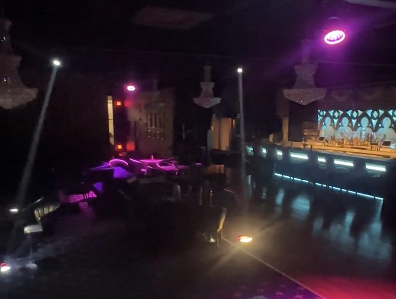 BETOPPER 150W Moving Head DJ Lights with Beam 12 GOBO 12 Colors 1 Prism Plate DMX Sound Activated Stage Light for DJ Party Bar Wedding Stage Lighting (1) customer photo 2