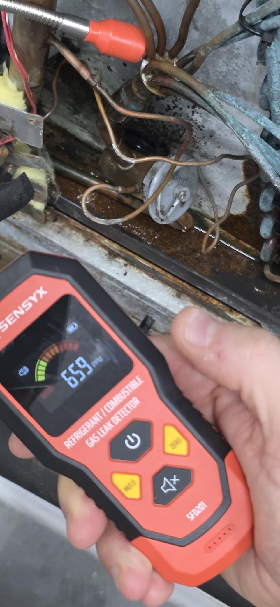 2-in-1 Rechargeable HVAC Refrigerant Leak Detector, Halogen Freon Sniffer, Air Conditioning Detection, Automotive Gas Finder (SFD201 Refrigerant&Combustible Gas Detector) customer photo 1