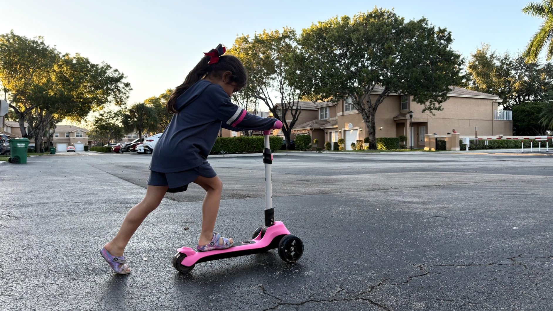 Elecorange T200/T500 Balance Electric Scooter for Kids Age 4-9, 2 Types Front Wheels, Electric Horn, Full Body Lights Up, Wide Deck, 5Mph Safe Speed, 70min Riding, Foldable Kick Scooter Boys & Girl customer photo 1