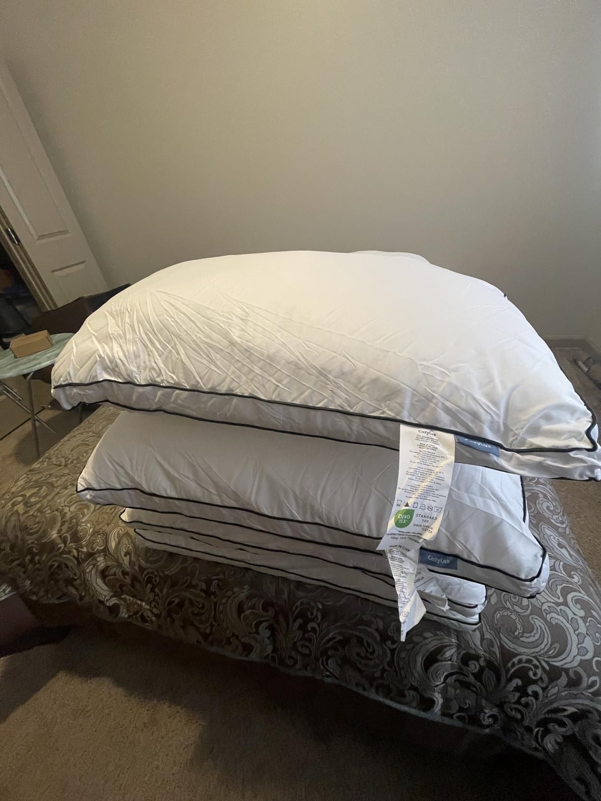 CozyLux Pillows Queen Size Set of 2, Soft and Supportive 3D Down Alternative Bed Pillow for Sleeping 2 Pack White, Luxury Hotel Quality Gusseted Bedding Pillow for Back, Stomach or Side Sleepers 18x28 customer photo 1