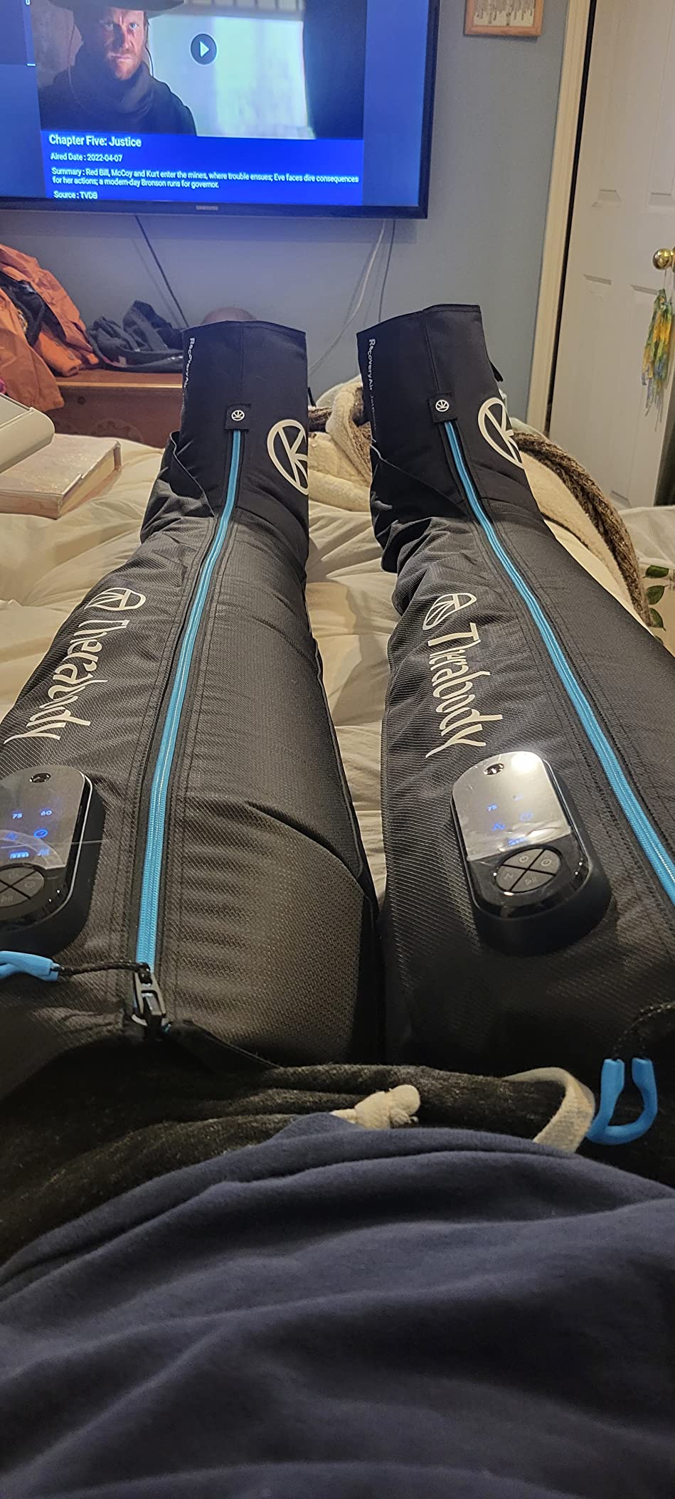 Therabody JetBoots Prime Wireless Compression Boots Leg Massager Recovery | Pneumatic Leg Compression for Circulation & Pain Relief, FDA Cleared, 4 Pressure Levels (Regular, 32-37in Leg Length) customer photo 1