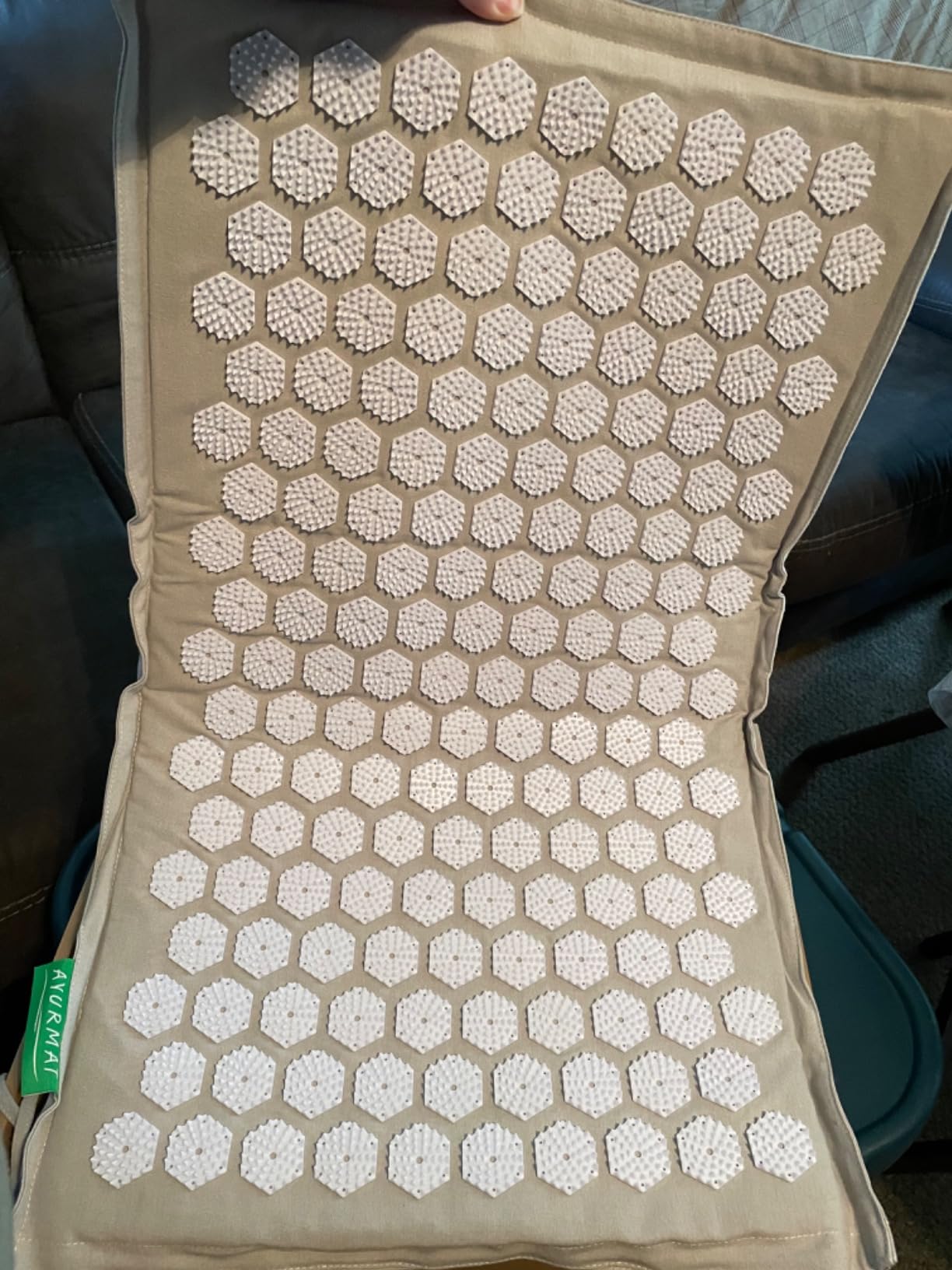 Premium Acupressure Mat and Pillow Set - Natural Eco-Friendly Linen & Coconut Fiber, Ergonomic Design, Relieves Stress & Tension, with Carrying Bag, Full Body Pro Set customer photo 2