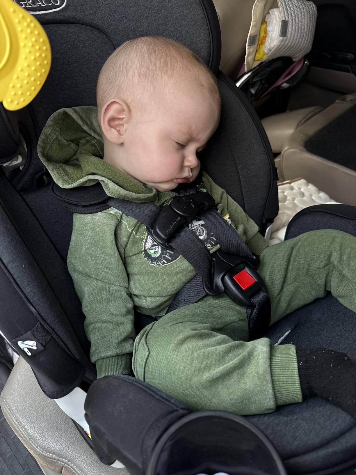 Graco Turn2Me 3-in-1 Rotating Convertible Car Seat, Cambridge, Rear-Facing Rotation Only, Forward-Facing Mode, Highback Booster Up to 100 lbs, Adjustable Headrest & Harness, Steel Reinforced Frame customer photo 2