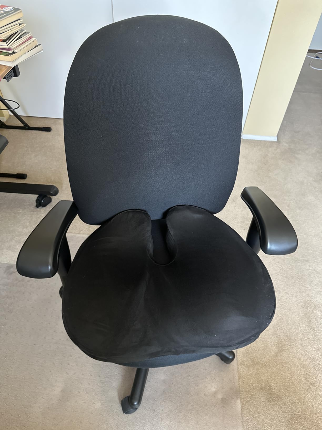 ZZ-WELL Seat Cushion for Office Chairs, Black, 21.2 Inches | Coccyx Cushion for Tailbone Pain, Memory Foam, Extra Large Thick, Patented Pressure Relief, Computer Gaming Chair customer photo 2