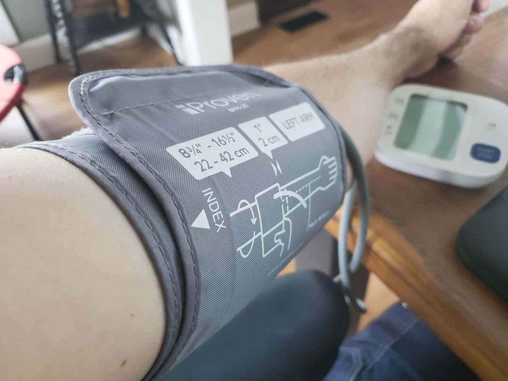 iProven Blood Pressure Monitor Bluetooth for Home Use - Upper Arm with App Integration, Easy-to-Use One-Touch Operation, and Large Display customer photo 1