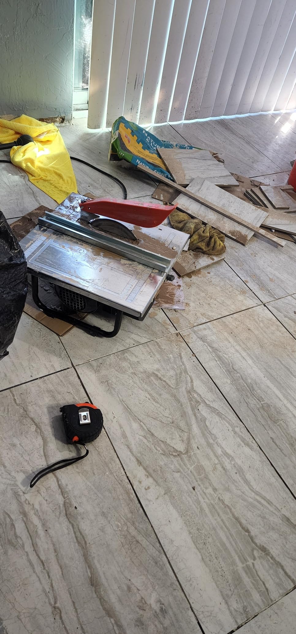 VEVOR 7-inch Wet Tile Saw, 3500 RPM Induction Motor, Tile Cutter Wet Saw with Water Reservoir, 0-45 Degrees Miter Angle for Cutting Tiles and Stones customer photo 2