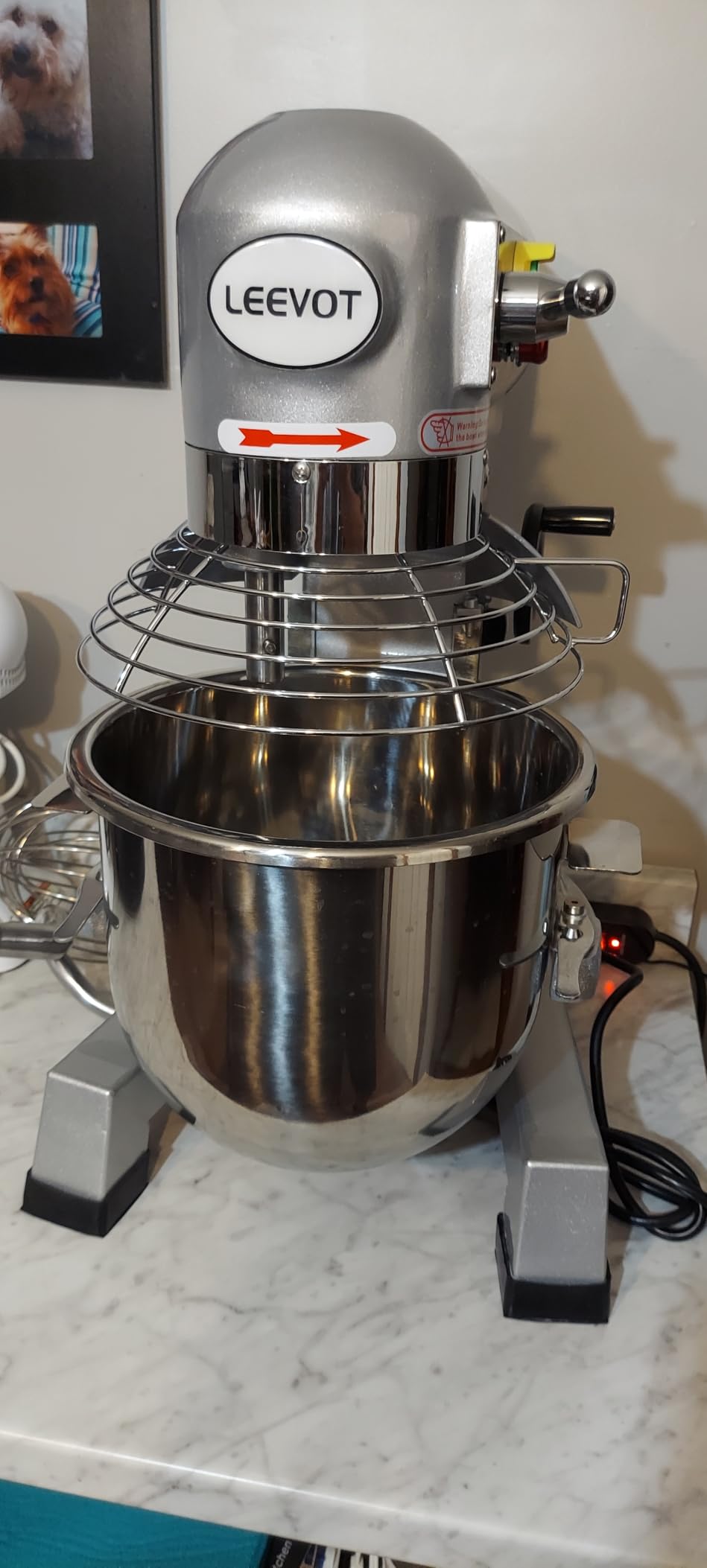 LEEVOT Commercial Food Mixer 15 Qt with 3-Speed Adjustment, 600W Commercial Mixer with Timer, Heavy Duty. Commercial Dough Mixer with Stainless Steel Bowl, Suitable for Bakeries and Pizzerias customer photo 2