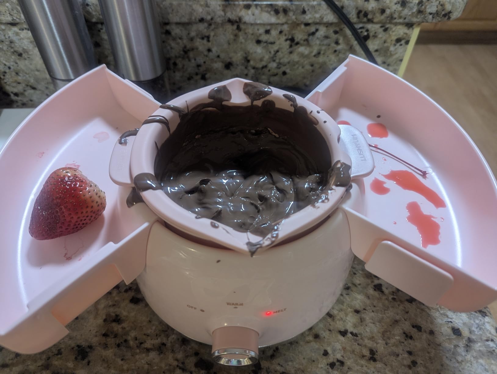 LUSHYUM Chocolate Melting Pot Candy Melts Melter with 2 Insert Pots and Spatula, 4 Cups Capacity Warmer Machine, Ideal Dipping Tool Kitchen Supplies for Making Cake Pop Covered Strawberries Fondue customer photo 2