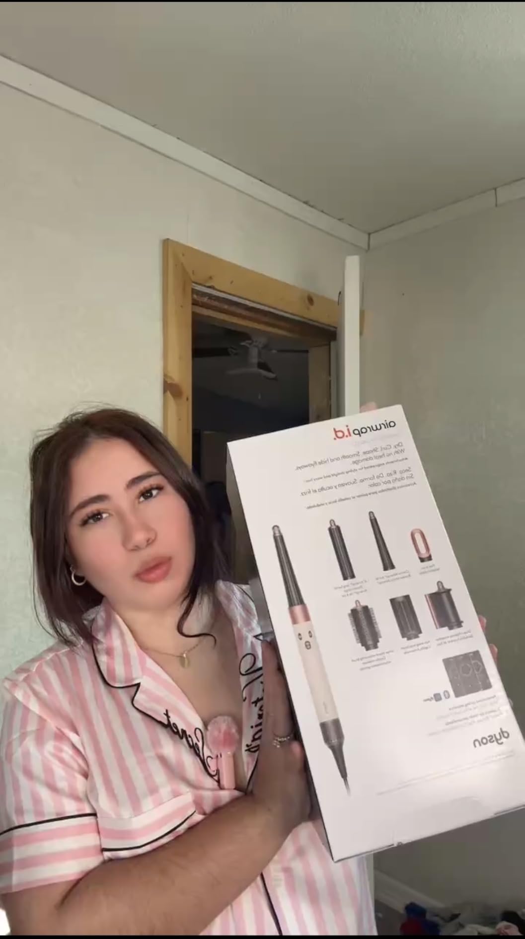 Dyson Airwrap i.d. Multi-Styler, Allure Winner, Bluetooth Connected, No Heat Damage, 6-in-1 Versatility, Intelligent Hair Styler customer photo 2