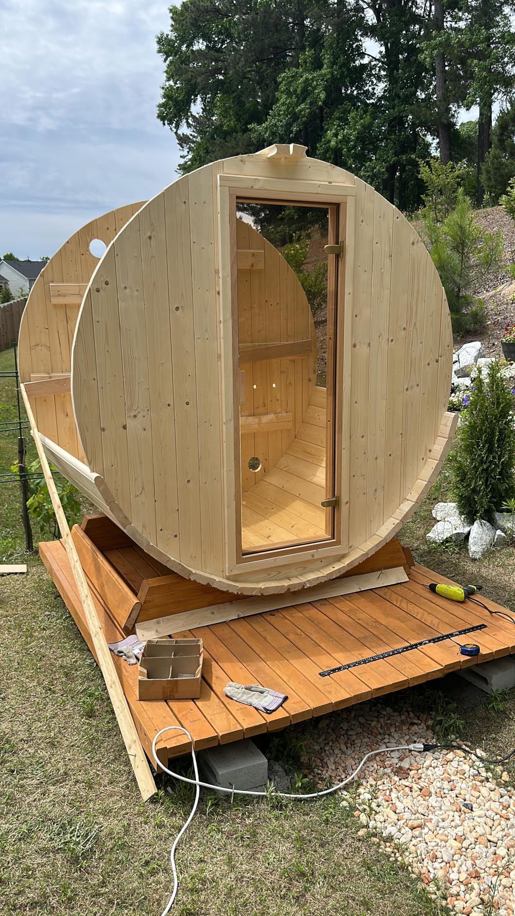 EuroSauna 2-Person Outdoor Barrel Sauna with Shingles, Lighting, & 6kW Harvia Sauna Heater, 81x59 customer photo 1