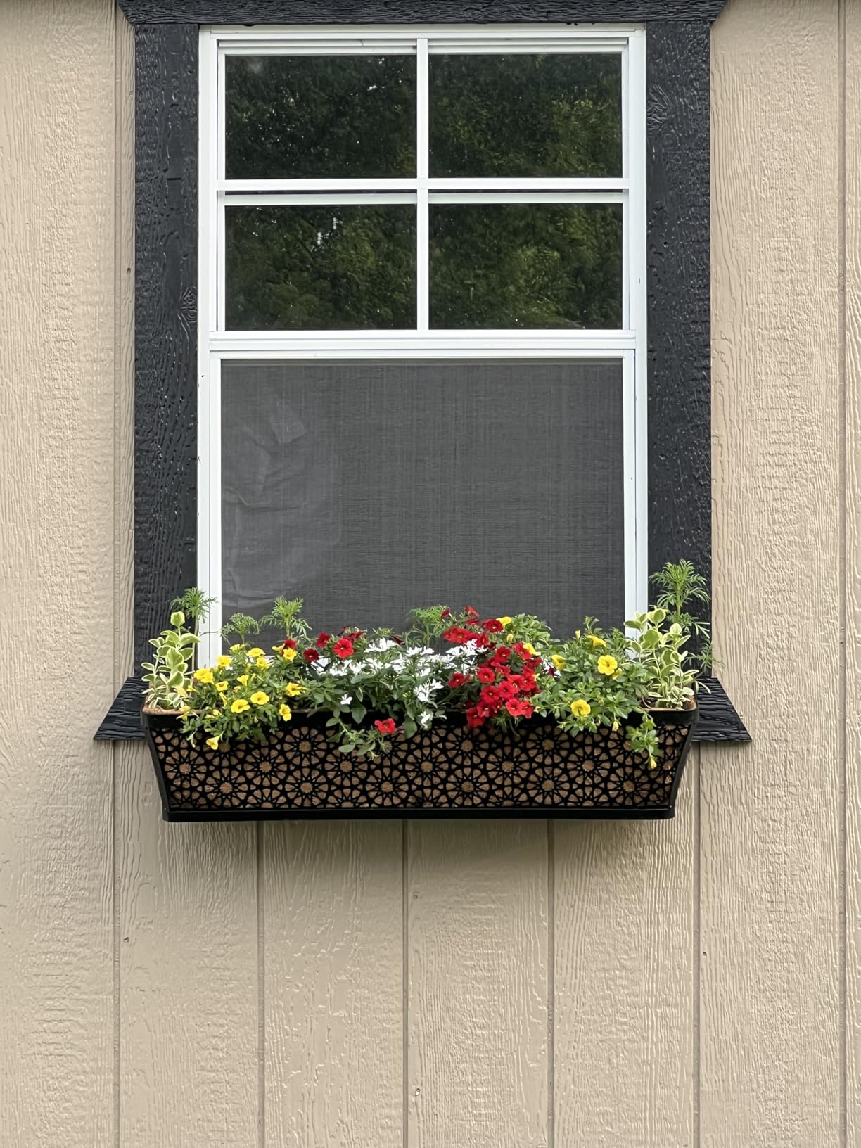 Halatool Railing Deck Balcony Planter Window Boxes, 2 Pack 30 Inch Metal Heavy Duty Planter Boxes with Coco Liner for Windowsill Fence Porch Patio Lawn Outdoor customer photo 1