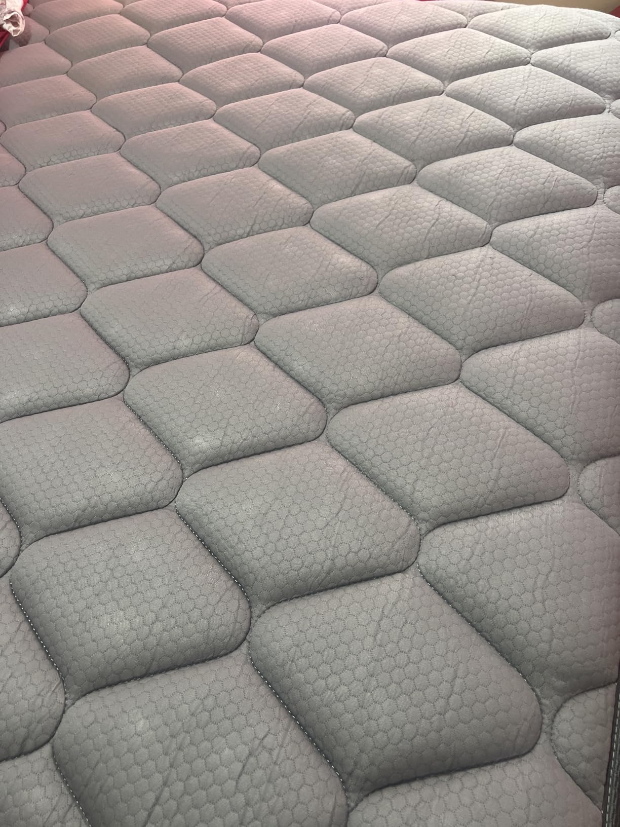 VISCOUNTESS Queen Mattress, 14 Inch Hybrid Mattresses Grey Euro Top Medium Firm for Back & Lumbar Support, 100 Night Trial, Individual Pocket Spring Bed for Motion Isolation & Pressure Relief customer photo 1
