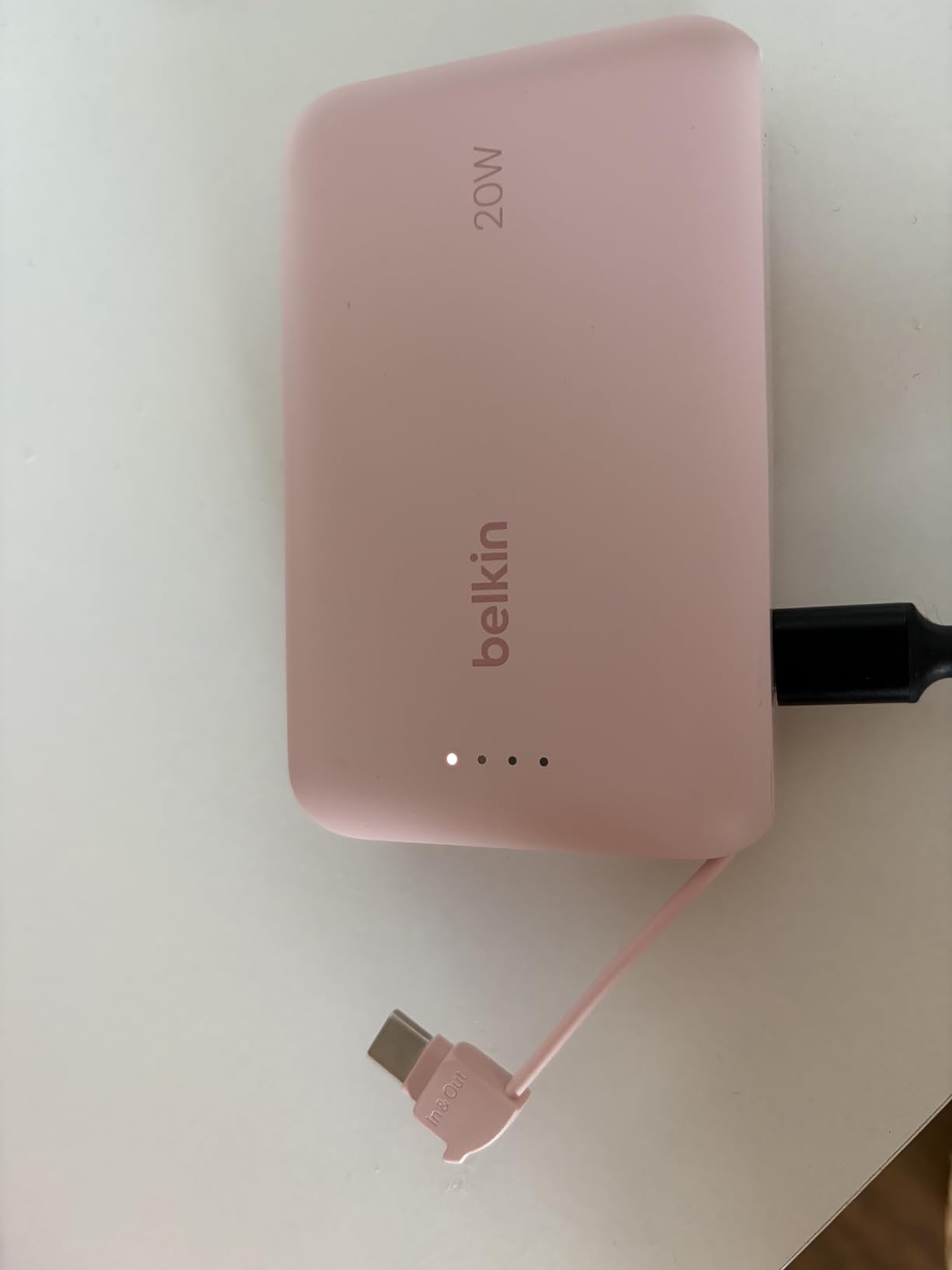 Belkin Power Bank with Integrated Cable, Fast Charging USB-C, 20000 mAh 30W Portable Charger customer photo 1