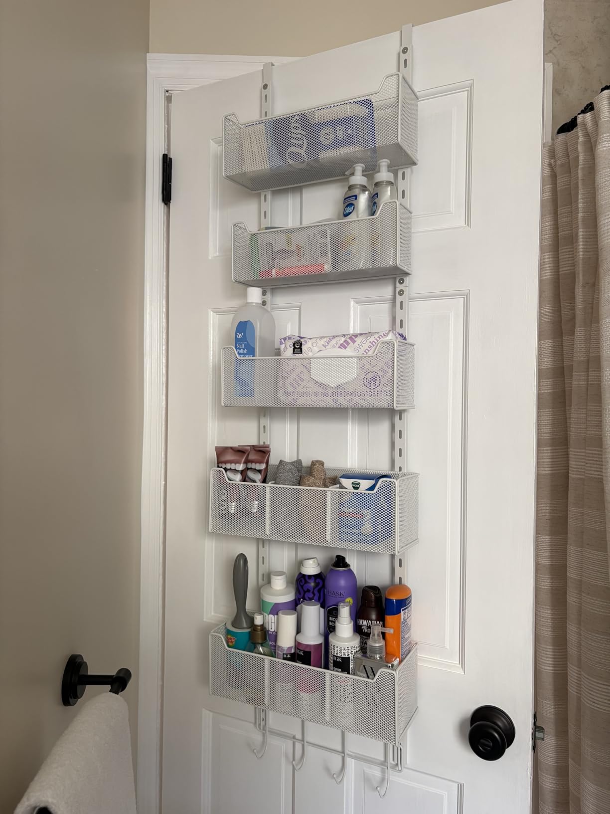 VyGrow Over The Door Organizer, Metal Door Organizer Hanging with 5 Adjustable Baskets and Coat Hook, Behind The Door Storage for Bedroom Closet Bathroom Pantry Cabinet Kitchen, White customer photo 2