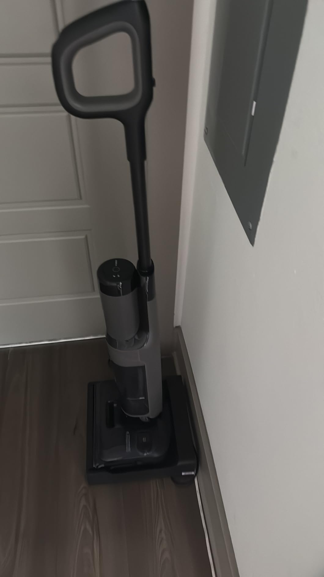 Tineco Floor ONE i6 Stretch Wet Dry Vacuum Cleaner, Vacuum & Mop All in One, 20kpa Powerful Suction, Up to 40 Minutes Runtime, 180 Degree Lay-Flat, Anti-Tangle Design, Full-Path Self-Cleaning&185F Flashdry customer photo 2