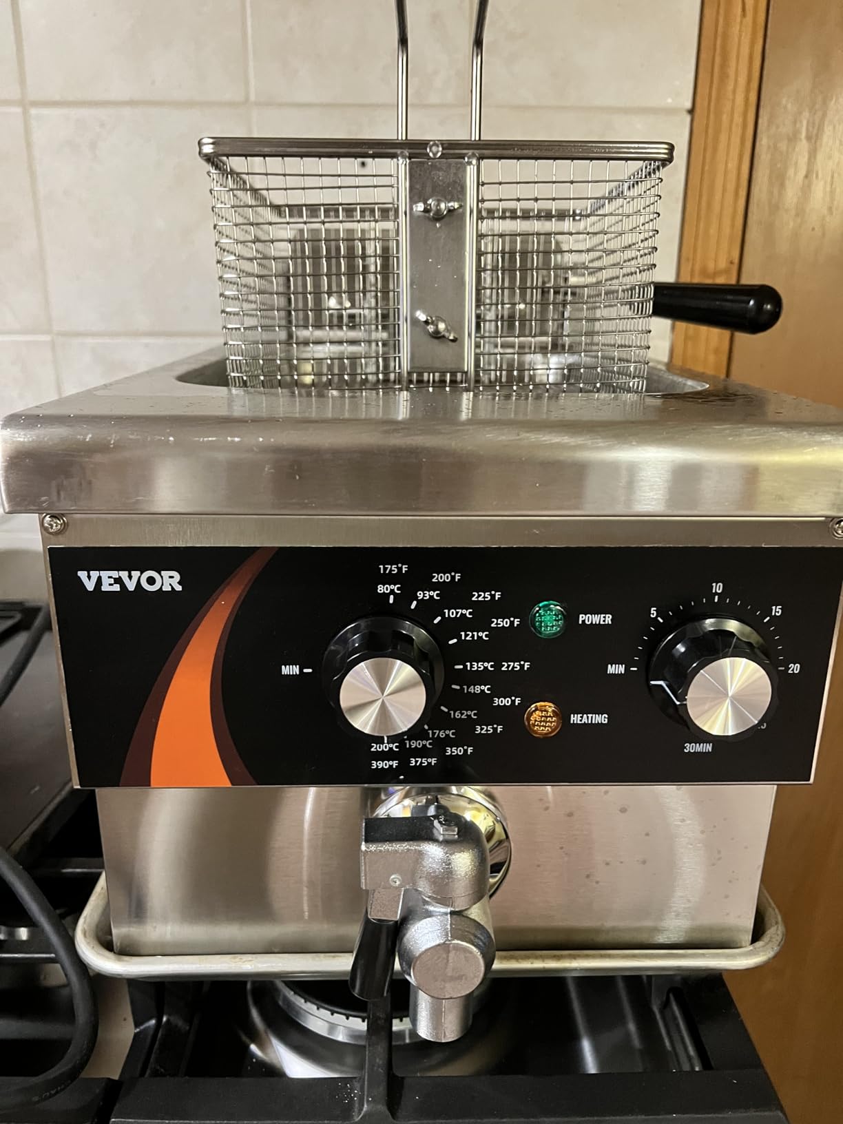 VEVOR Commercial Deep Fryer, 2 x 9Qt / 8.5L Double Oil Fryer with 2 Baskets, 1mm Thickened Stainless Steel, Dual Tank 3500W Electric Countertop Fryer, Time & Temp Control, for Kitchen Restaurant Use customer photo 1