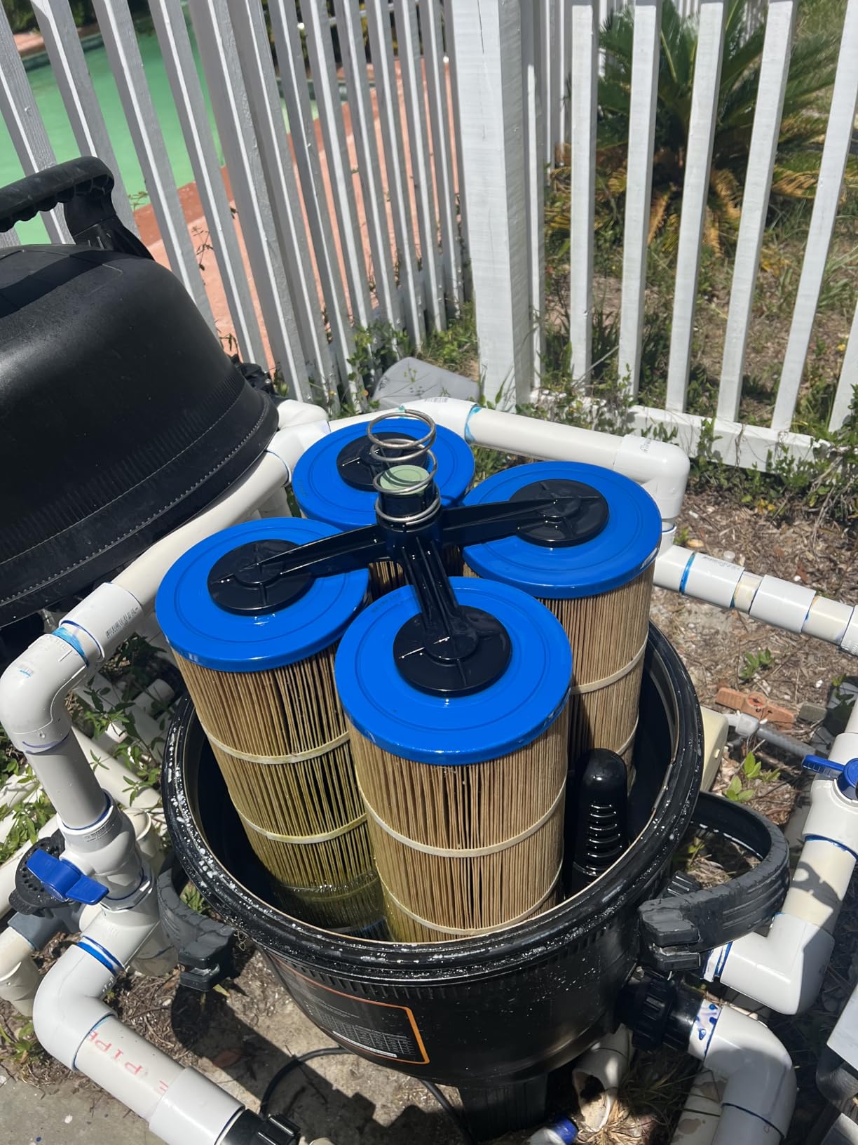 VEVOR 2026 Pro Pool Cartridge Filter System 200 sqft, Pool Filter for Inground & Above Ground Pools, Compatible W/Pumps 3HP~4HP | Up to 9827 GPH Max Flow, Pool Filters for Pools Up to 39625 Gallons customer photo 1
