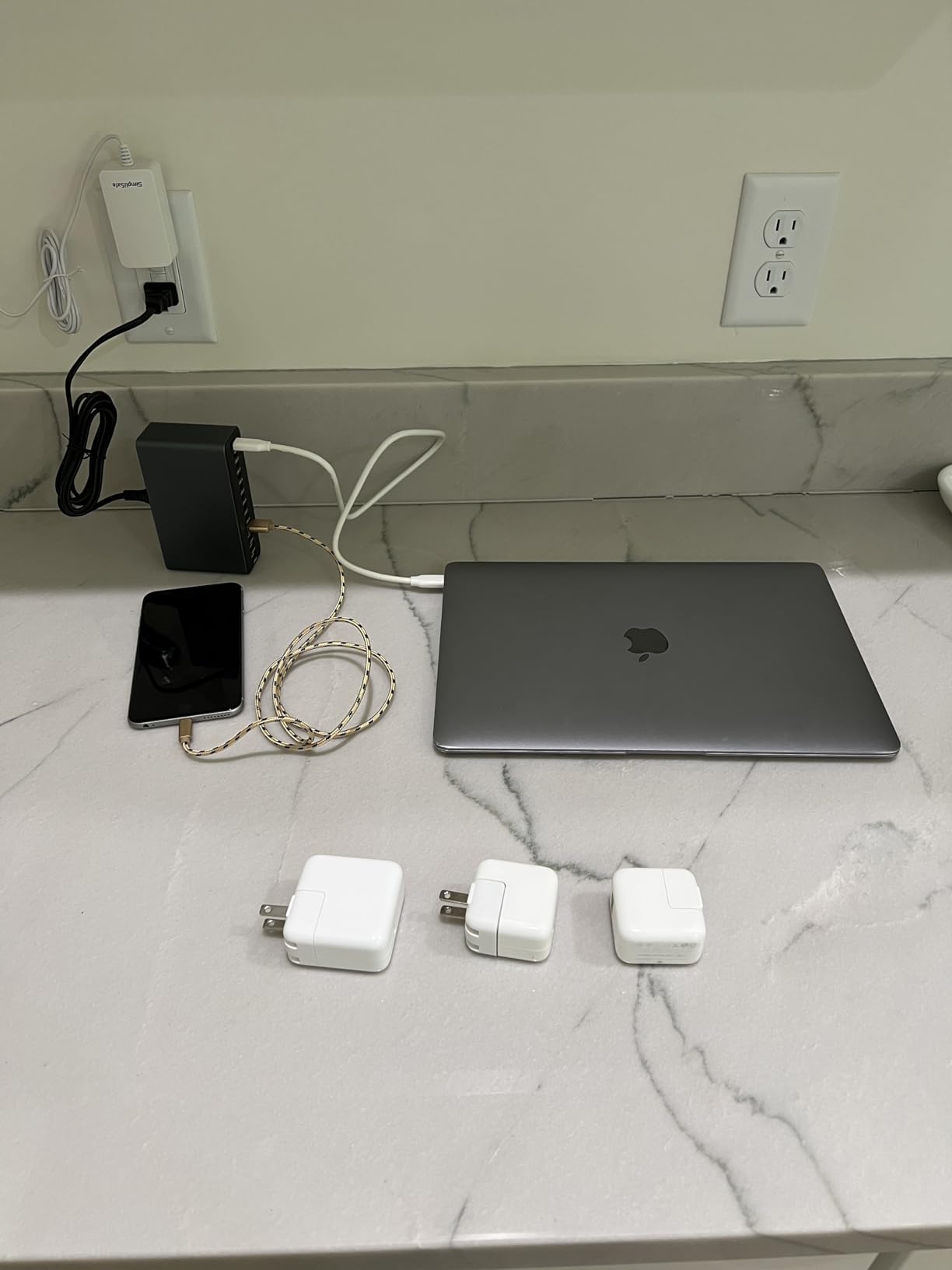 12 Ports Aluminum Alloy 380W Charging Station Fast USB C Charger Block 65W Laptop GaN Charger for MacBook Pro/Air/iPad Pro/iPhone customer photo 1