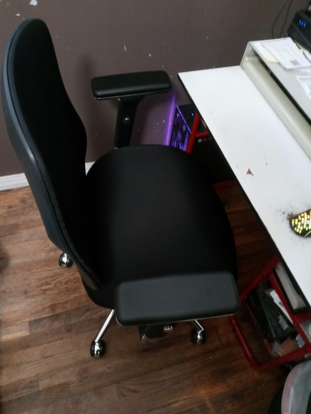 750lbs Big and Tall Office Chair with Wide Thick Seat Cushion for Heavy People Ergonomic Computer Mesh Desk Chairs with 4D Armrests, Adjustable Lumbar Support for Adults 8 Hours Daily Work customer photo 2