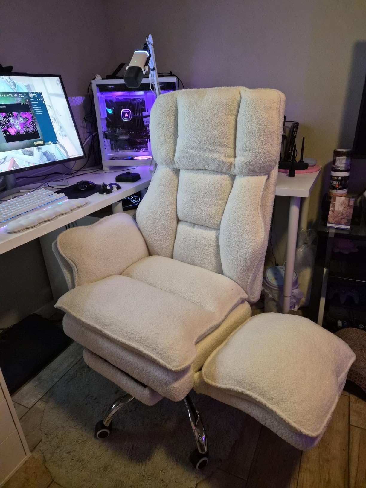 Big and Tall Office Chair, Flip Armrests for Pets & Cross Legged Sitting, Executive Ergonomic Computer Gaming Chair with Foot Rest, Teddy Fleece Wide Seat Reclining Desk Chair, White Vanity Chair customer photo 1