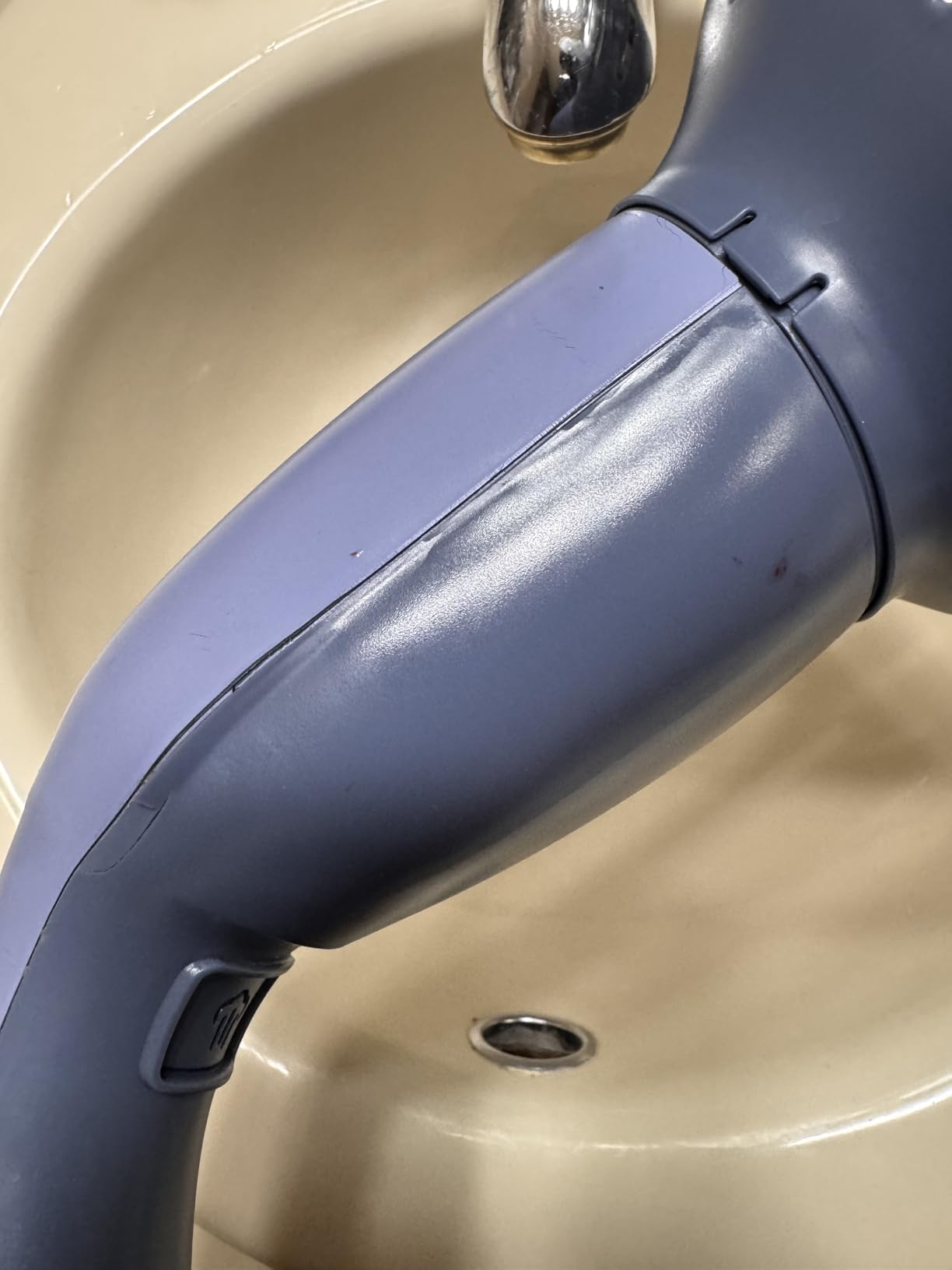 Conair InfinitiPRO Steam Therapy Curl Refresher Hair Steamer | Gentle steam therapy revives flat or dry natural, coily, and curly hair, Blue, Model S03L5 customer photo 2