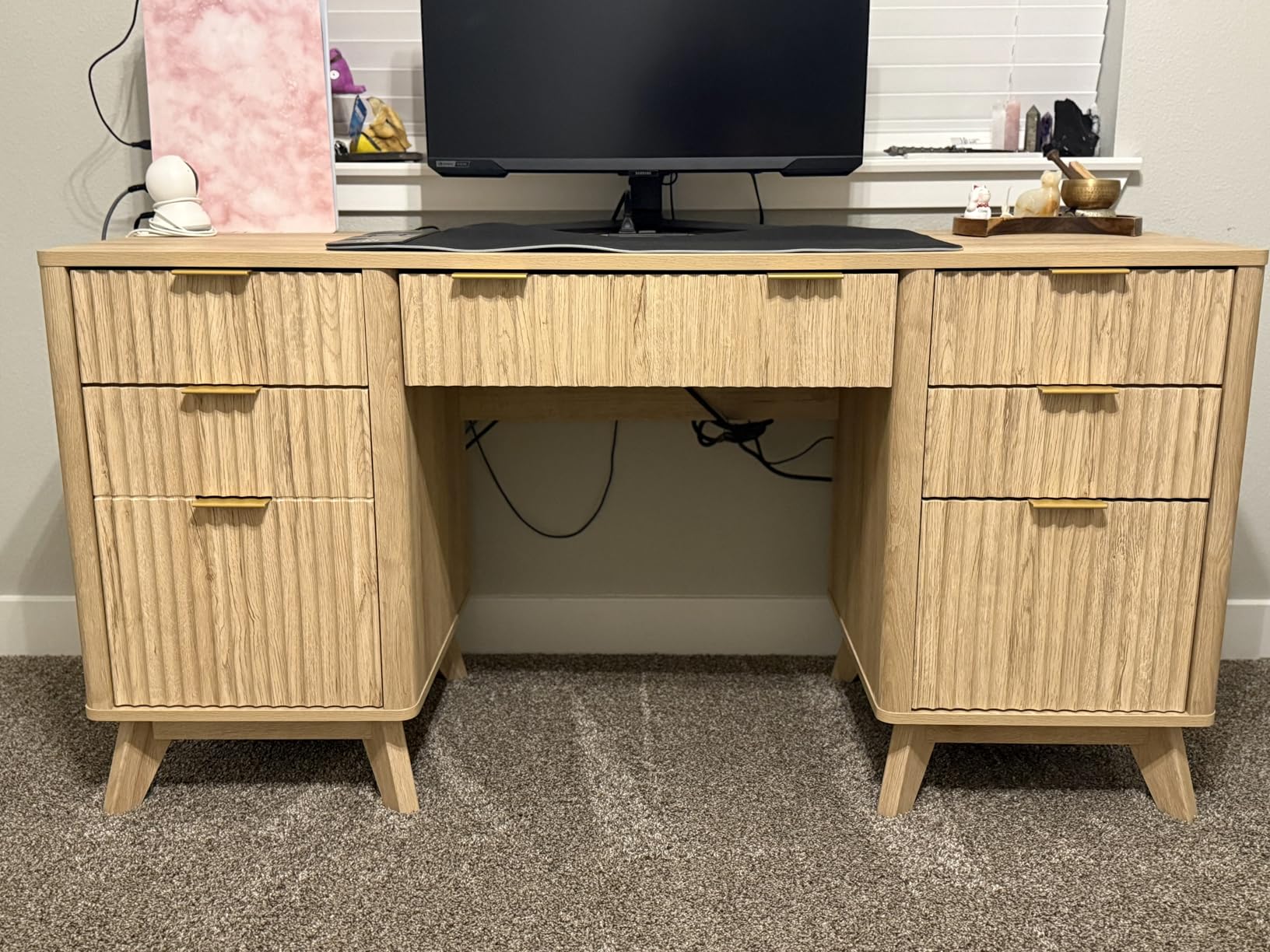 T4TREAM Fluted Executive Desk with Drawers, 60