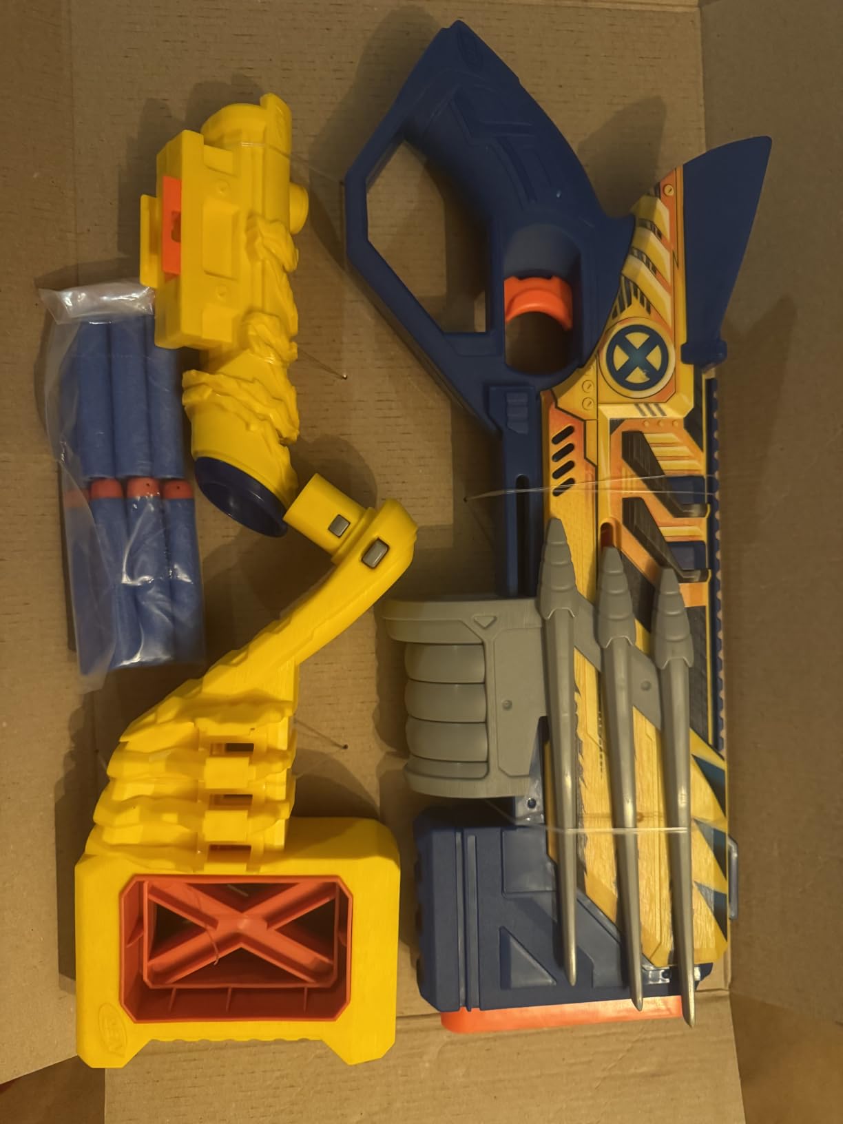 Nerf Marvel Wolverine Blaster, Scope, 6-Dart Storage Stock, Pump Action, 12 Nerf Elite Darts, Gifts for Kids Ages 8+ customer photo 2