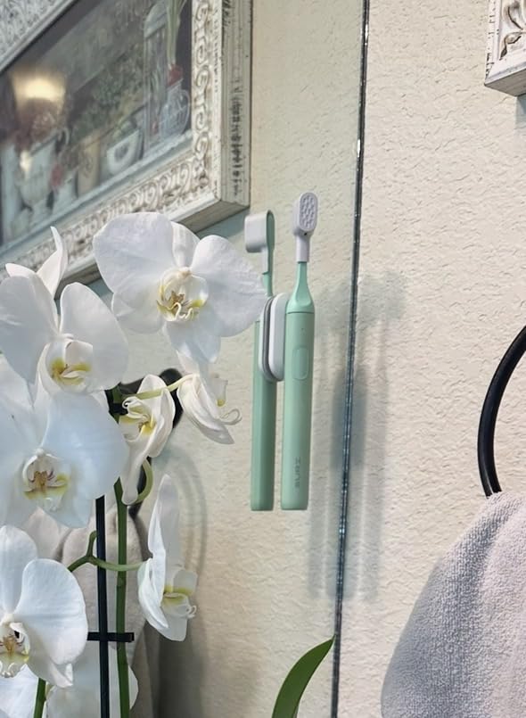Suri 2.0 New Sonic Electric Toothbrush with Pressure Sensor & UV-Cleaning Travel Case, Blue customer photo 2
