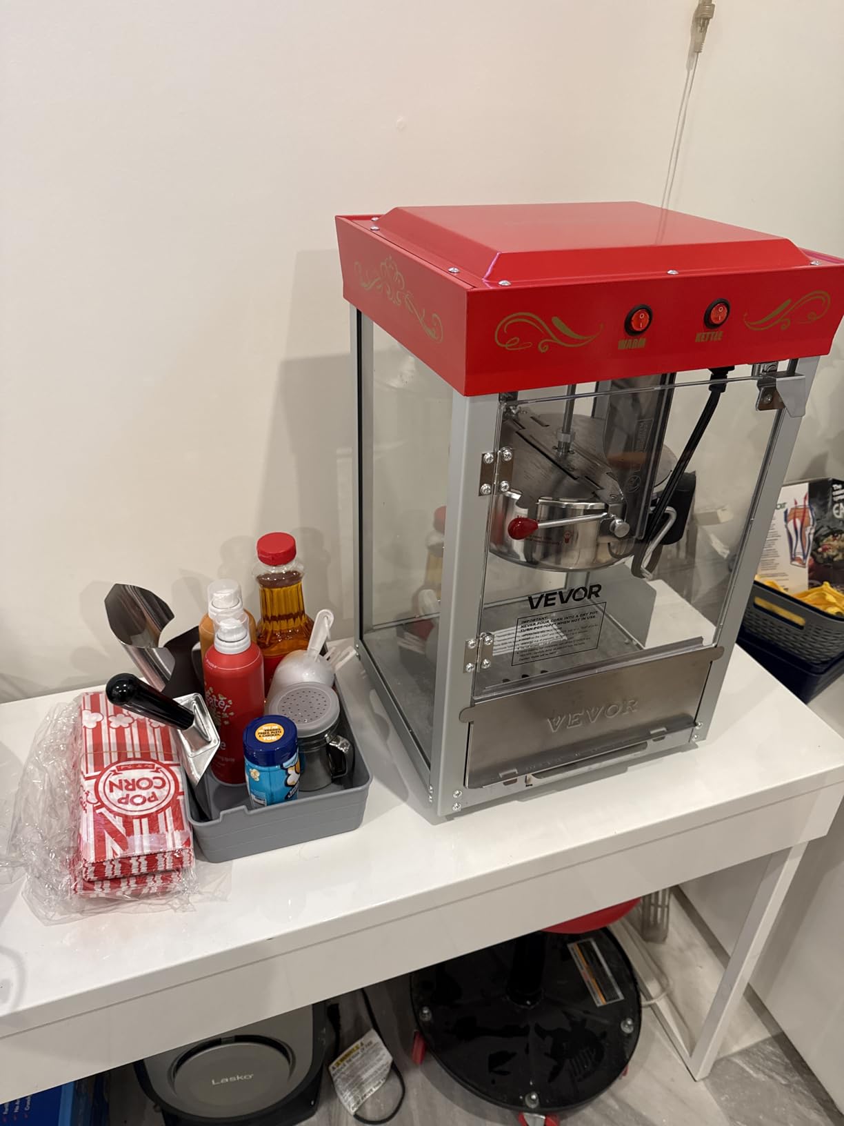 VEVOR Popcorn Machine, 8oz Stainless Steel Kettle, 800W Commercial Countertop Popcorn Maker, 48 Cups per Batch Theater Style Popper, with 2-Button Control Glass Wall PC Door 1 Scoop 3 Spoons, Red customer photo 1