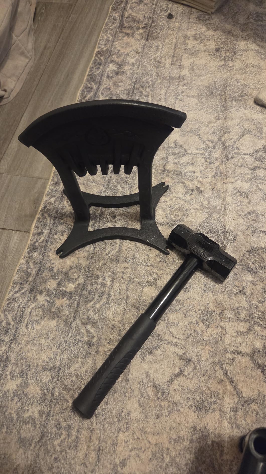 Kindling Splitter for Wood, One-Piece Molding Cast Iron Log Splitter, Manual Wood Splitter with 3 Lbs Sledge Hammer, Firewood Splitter Tool (Medium-Sized) customer photo 1