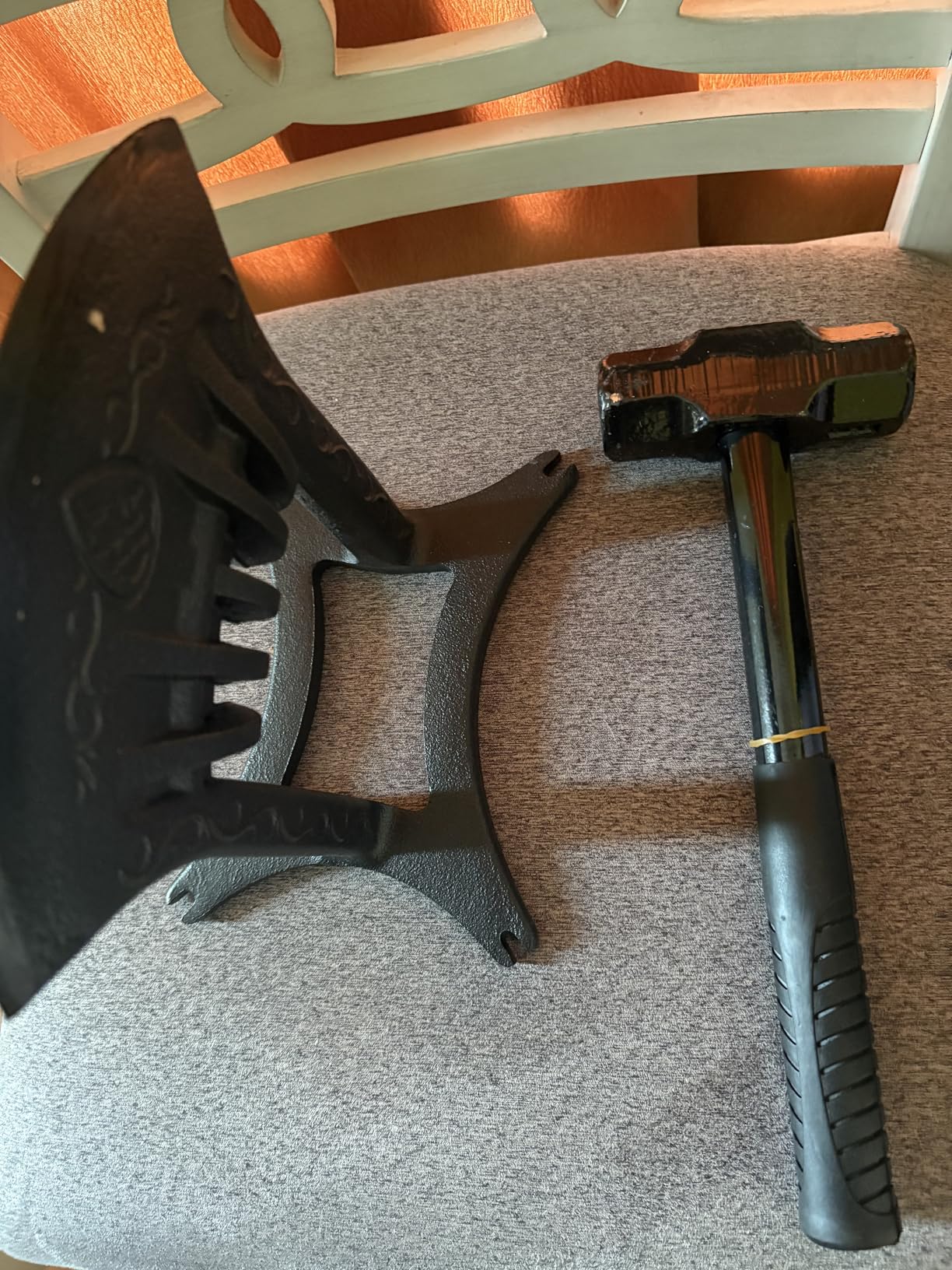 Kindling Splitter for Wood, One-Piece Molding Cast Iron Log Splitter, Manual Wood Splitter with 3 Lbs Sledge Hammer, Firewood Splitter Tool (Medium-Sized) customer photo 2