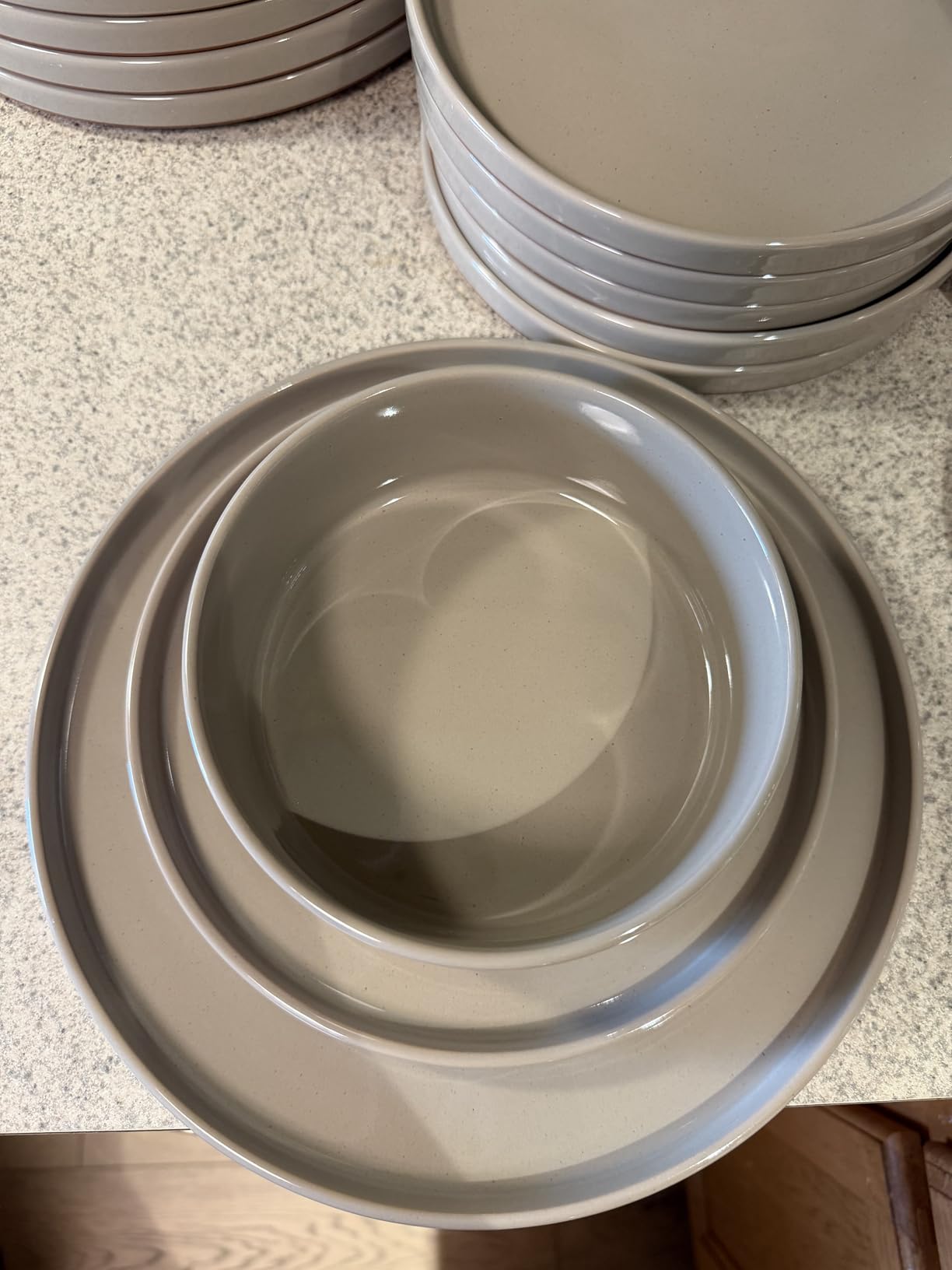 LIANYU 12 Pieces Porcelain Dinnerware Sets, Premium Plates and Bowls Set, High-Fired Ceramic Dishes Set for 4, Chip & Scratch Resistant, Microwave Dishwasher Safe, Charcoal Black customer photo 1