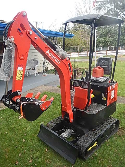 Aoururl 1.4 Ton Mini Excavator with 6 Attachments, EPA Certified Compact Excavator with 13.5HP Gasoline Engine, Hydraulic Control, Mini Backhoe for Garden, Farm, Trenching, Landscaping customer photo 1