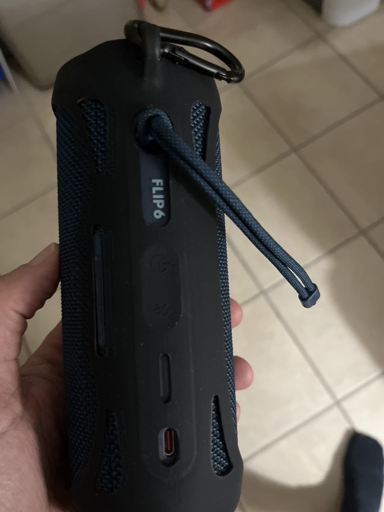 JBL Grip - Compact Bluetooth Speaker with Bold Pro Sound and Ambient Light, Up to 14 Hours of Playtime, Water, Dust and Drop-Proof (IP68), & Multi-Speaker Connection with Auracast (Teal) customer photo 2