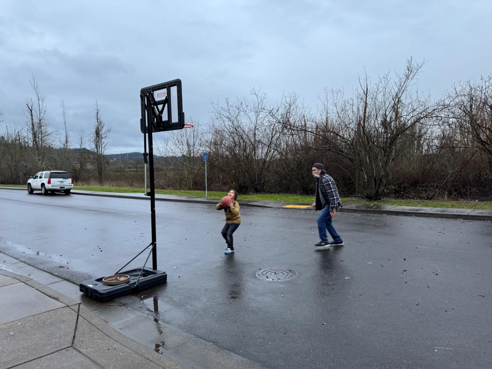 IGL In Ground Basketball Hoops Outdoor, 52-60 Inch Inground Basketball Hoop, 10ft Height Adjustable with Shatterproof Backboard & Pro-Style Breakaway Rim customer photo 2
