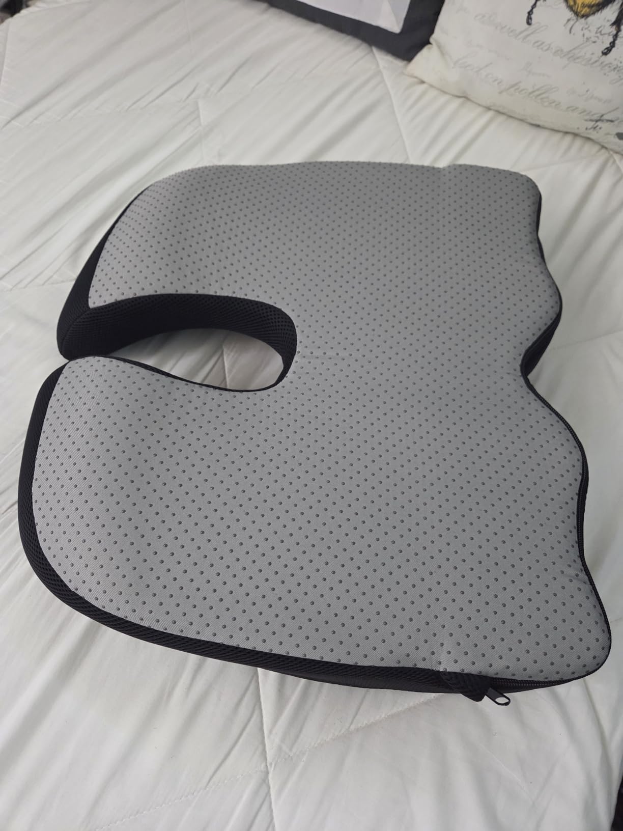 Benazcap Large Cooling Gel Seat Cushion for Office Chair Ergonomic Cushions-Gel & Memory Foam Coccyx Butt Pillow for Sciatica & Back Pain Relief for Long Sitting for Gaming Chair and Car Seat-Black customer photo 2