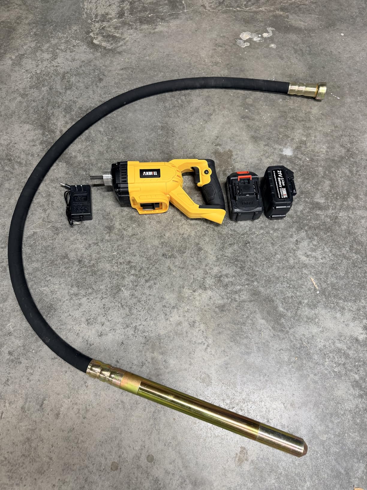 Anbull Cordless Concrete Vibrating Tool with 2x3000mAh Batteries Included,1300W Brushless Concrete Vibrator with 6.6FT Shaft for Removing Air Bubbles,Compatible with Makita 18V Battery customer photo 1