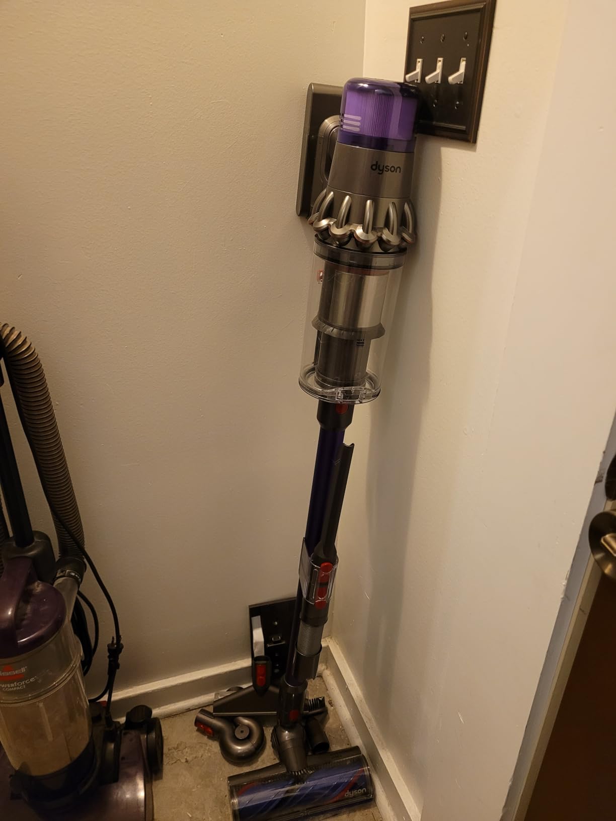 Dyson V11 Extra Cordless Vacuum (Nickel/Purple) customer photo 2