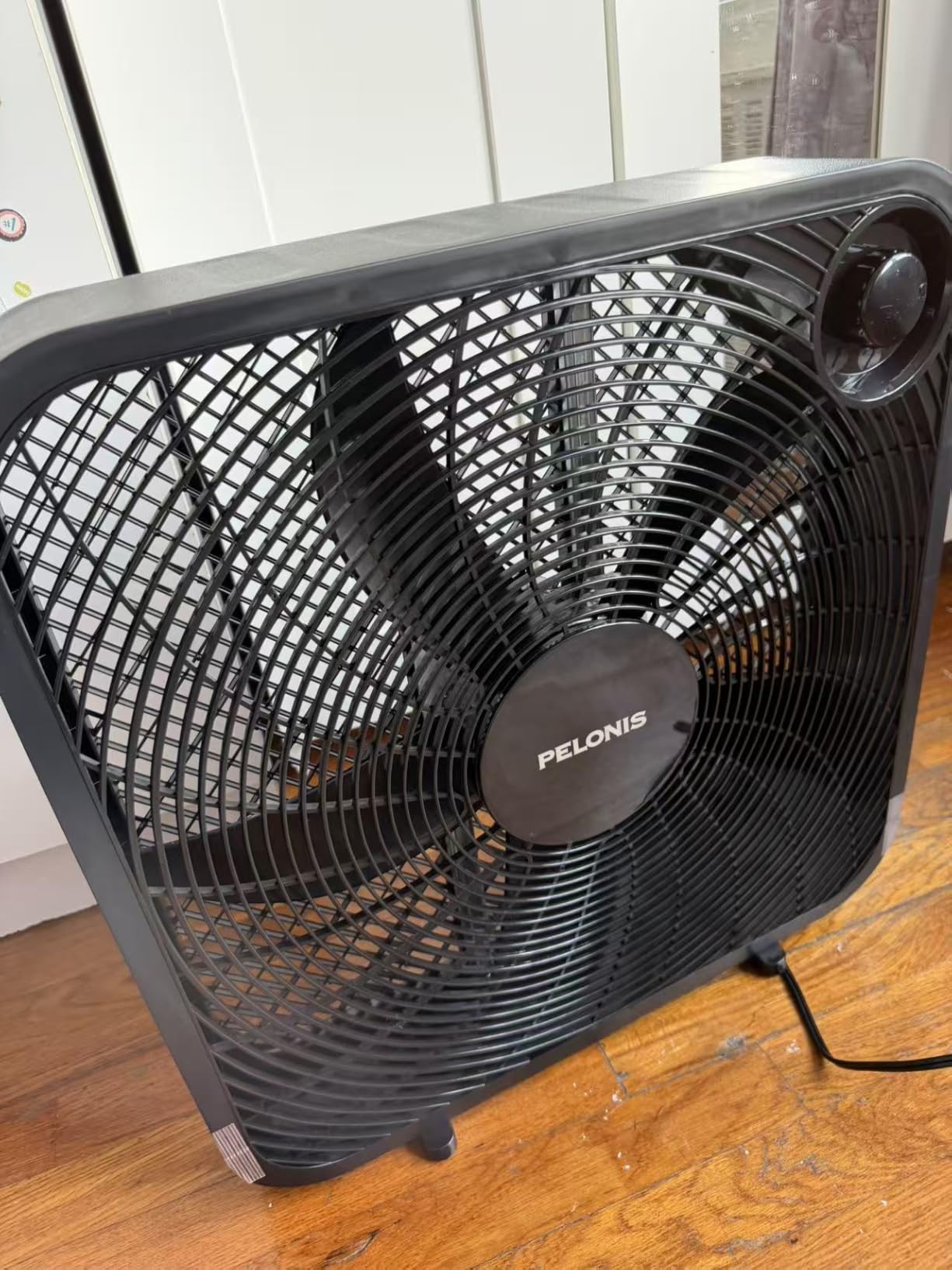 PELONIS 20 Inch Box Fan - 3 Speeds, 25ft/s, 2026 Upgraded, Superior Air Throw (2295 CFM), Lightweight, 5 Blades, Floor Fan for Bedroom, Office, Living Room, Garage customer photo 1