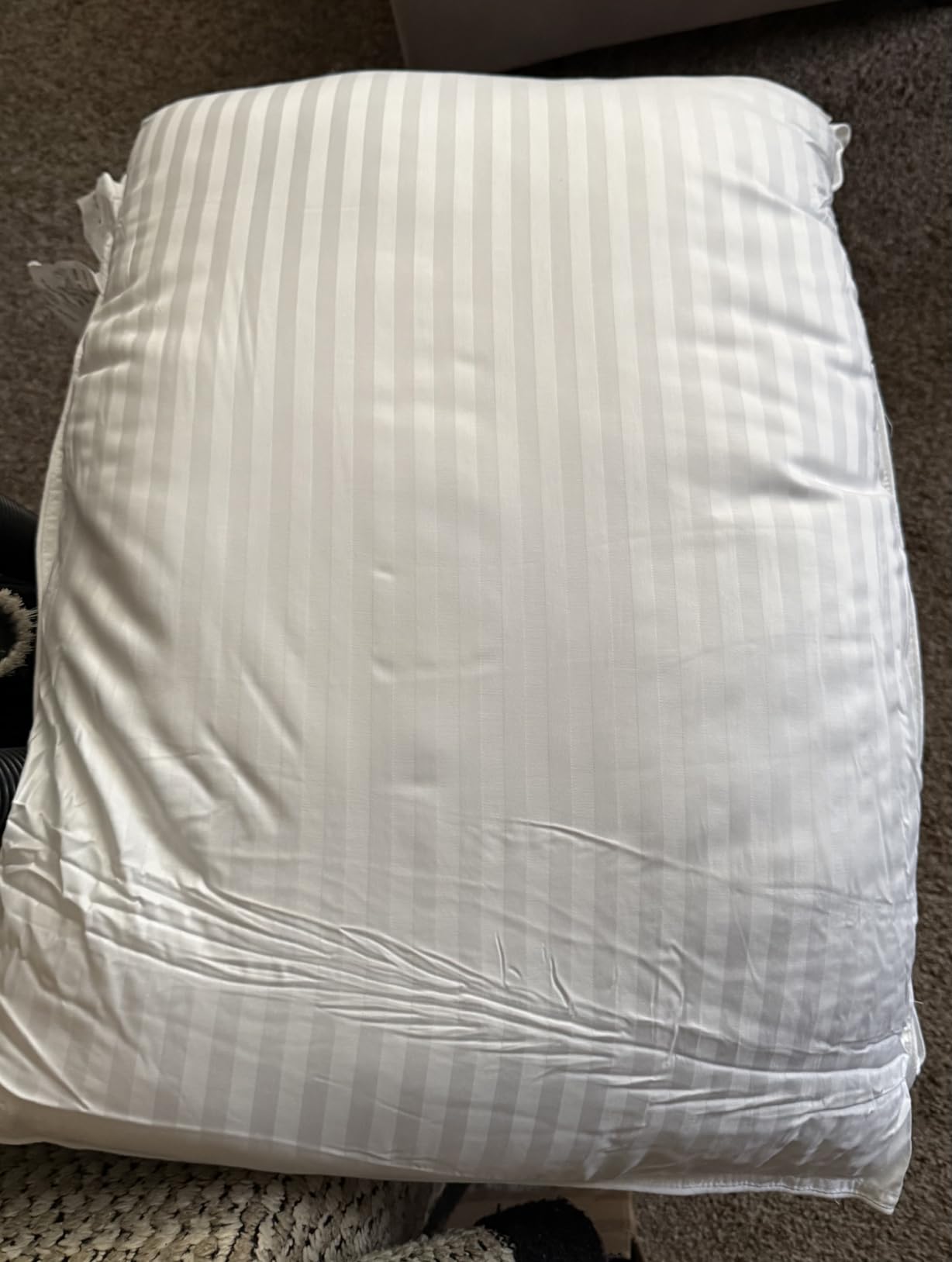 Beckham Hotel Collection Bed Pillows Standard/Queen Size Set of 2 - Original Soft Down Alternative Pillow for Sleeping - Soft Support for Back, Stomach or Side Sleepers customer photo 1