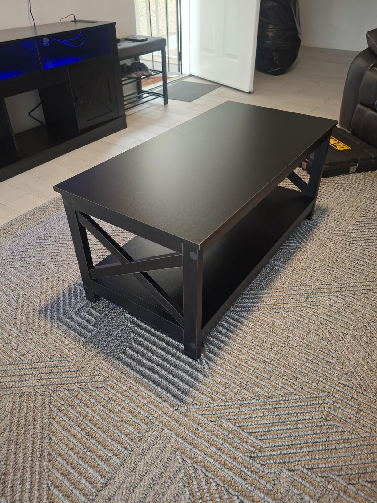 Yaheetech Wood 2-Tier Black Coffee Table with Storage Shelf for Living Room, X Design Accent Cocktail Table, Easy Assembly Home Furniture, 39.5 x 20 x 18 Inches customer photo 1