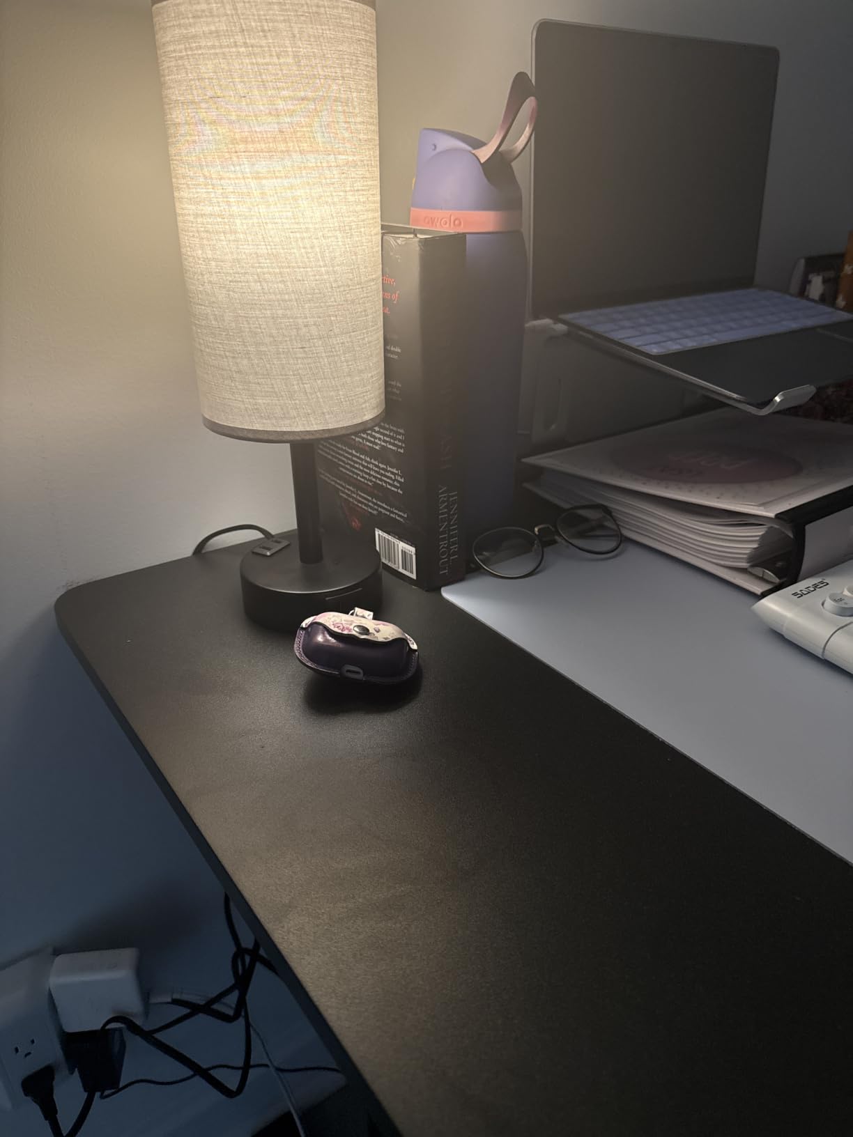 Fenmzee Bedside Table Lamp for Bedroom - 3 Way Dimmable Touch Lamp USB C Charging Ports and AC Outlet, Small Lamp Wood Base Round Flaxen Fabric Shade customer photo 2