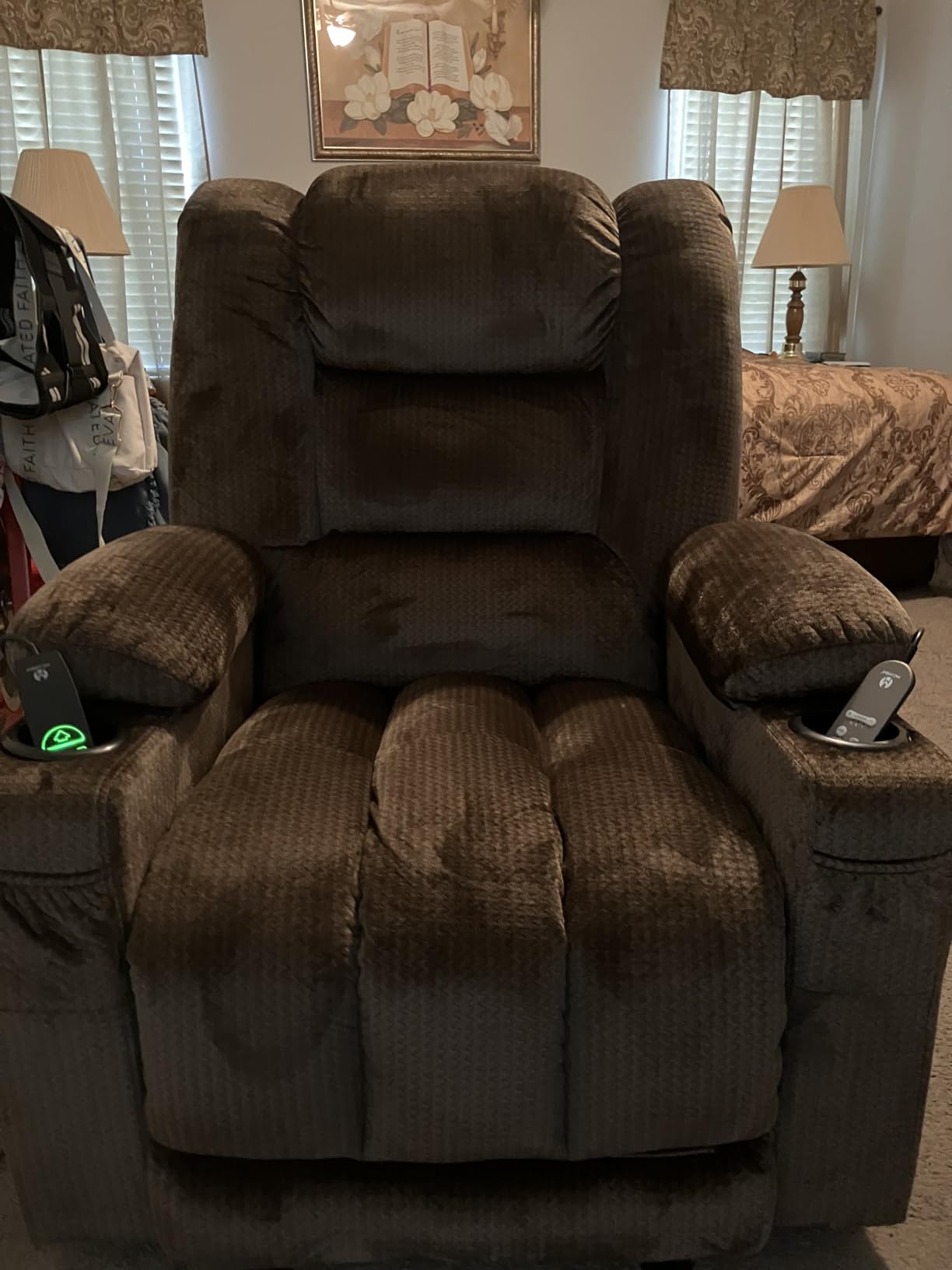 MCombo Recliner Chair for Adults, Zero Gravity Recliner with Massage and Heat, USB & Type C Ports, Cup Holders for Living Room 6079 (Beige) customer photo 2