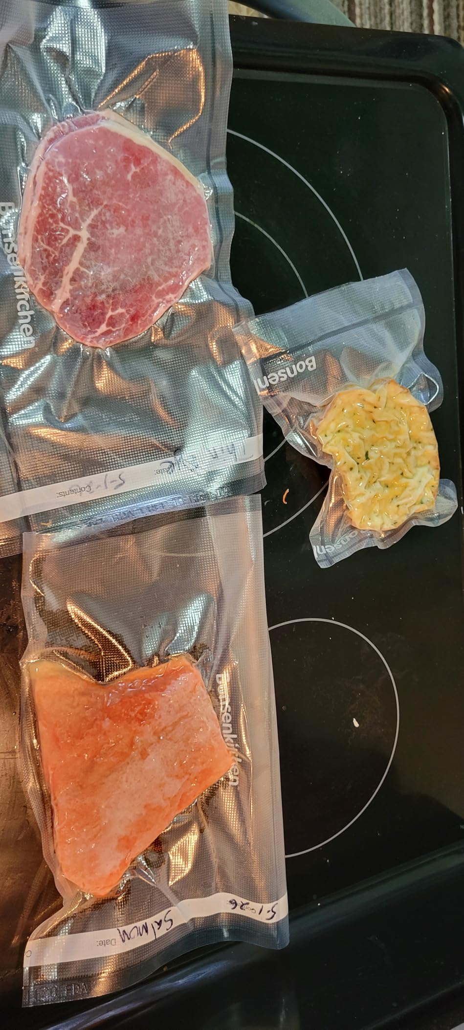 Bonsenkitchen Vacuum Sealer Machine, Globefish Technology for Perfect Vacuum Sealing, Powerful Low-Noise Food Vacuum Sealer with Easy Handle Design, Built-in Cutter & Bag Storage, 1 Bag Roll & 10 Bags customer photo 1
